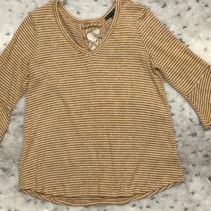 NWOT Signature Studio bell sleeved mustard striped sweater women’s large